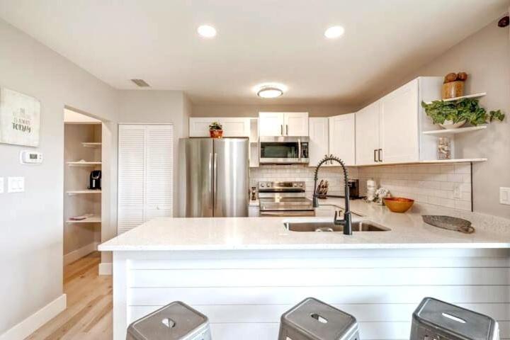 So Fire So Good 3 Comm Pools Lakeview Fireplace Ντέστιν Εξωτερικό φωτογραφία